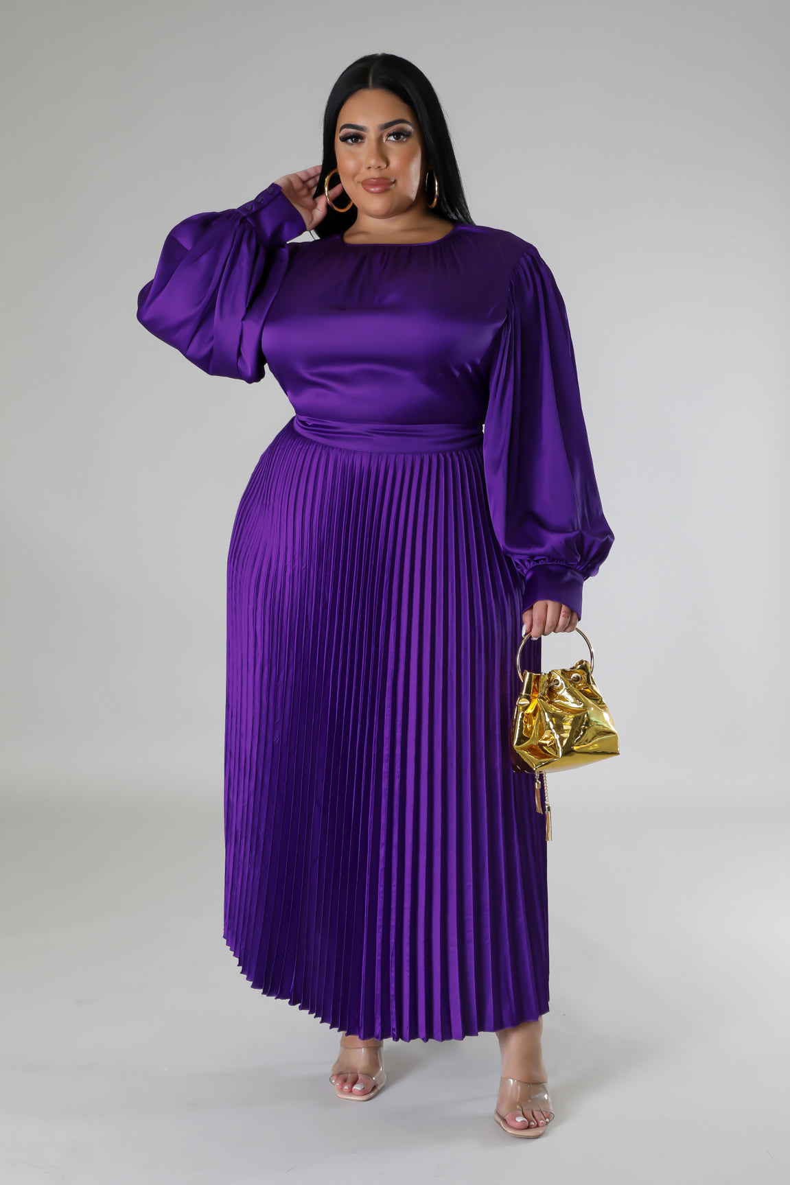 Giving Classy Dress – A Queens Couture
